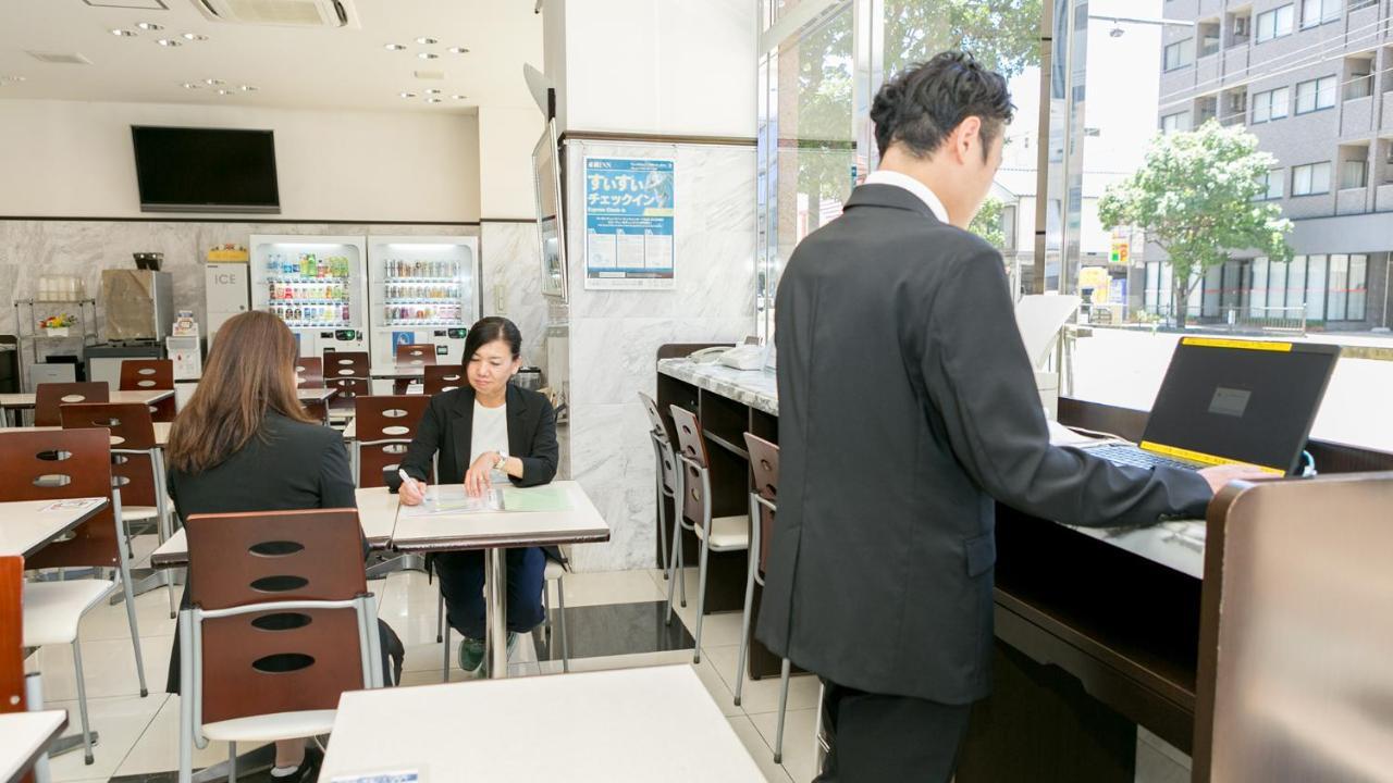 Toyoko Inn Kagoshima Chuo Eki Nishi Guchi Exterior foto