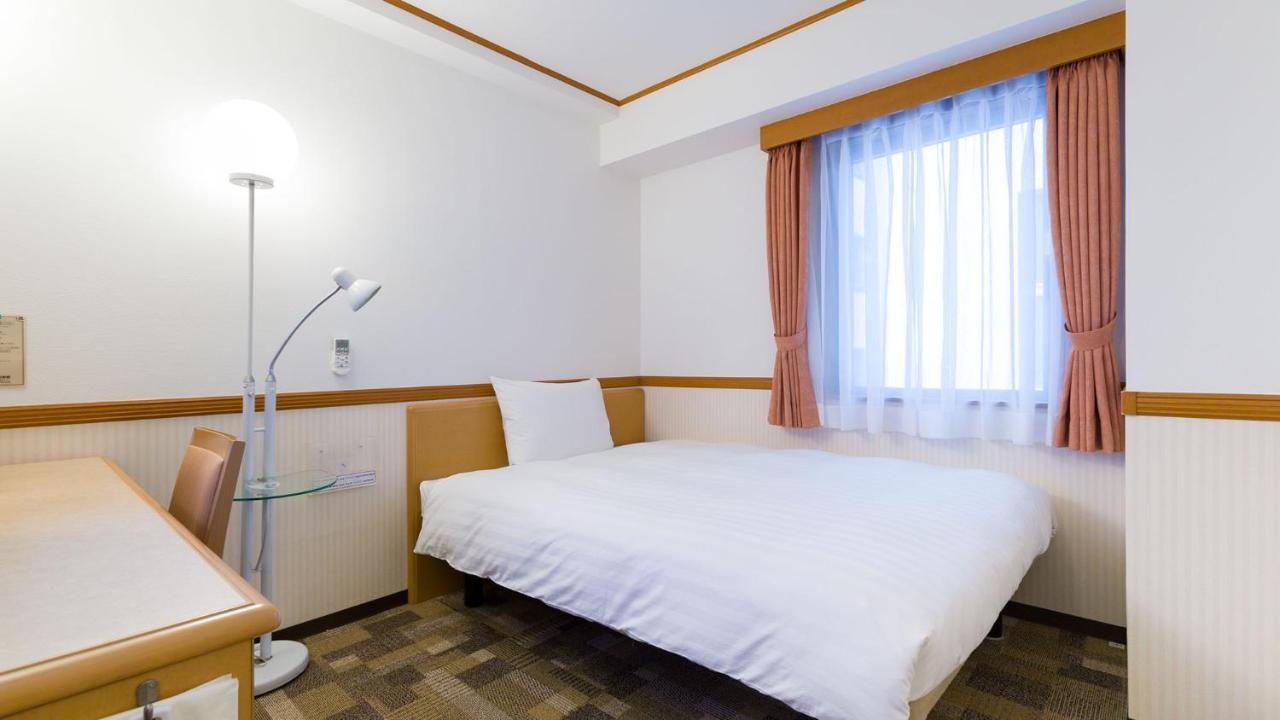 Toyoko Inn Kagoshima Chuo Eki Nishi Guchi Exterior foto